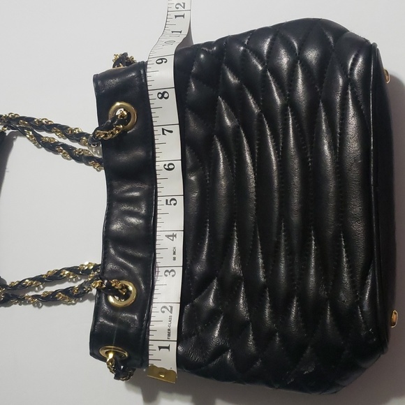 Black Leather Purse with Beautiful Gold Hardware - Picture 2 of 8